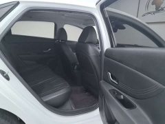 Hyundai Elantra 2022 1.5L CVT Luxury - ფოტო 12