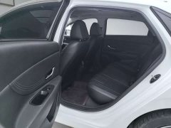 Hyundai Elantra 2022 1.5L CVT Luxury - ფოტო 8