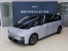 Li Auto MEGA Home Family Edition - ფოტო 1