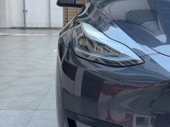 Tesla Model Y Rear-Wheel Drive - ფოტო 4