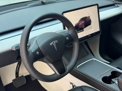 Tesla Model Y Rear-Wheel Drive - ფოტო 7