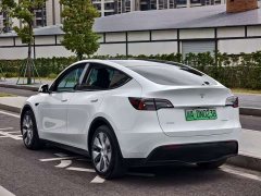 Tesla Model Y Standard Range RWD - ფოტო 4