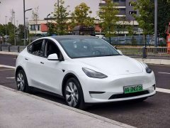 Tesla Model Y Standard Range RWD - ფოტო 5
