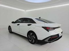 Hyundai Elantra 2023 1.5L CVT Luxury - ფოტო 6
