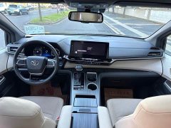 Toyota Sienna 2021 2.5L Hybrid Premium Edition - photo 14