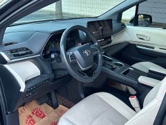 Toyota Sienna 2021 2.5L Hybrid Premium Edition - photo 7