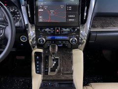 Toyota Vellfire 2021 Crown Hybrid 2.5L HV Premium Edition - ფოტო 17
