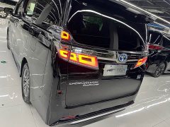 Toyota Vellfire 2021 Crown Hybrid 2.5L HV Premium Edition - ფოტო 7