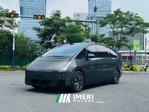 2025 Li Auto MEGA Home Family Edition