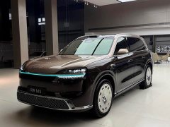 AITO M9 Extended Range Ultra 6-Seater - ფოტო 1