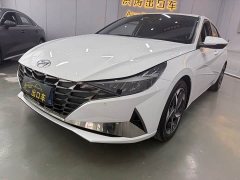 Hyundai Elantra 2022 1.5L CVT Luxury - ფოტო 1