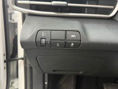 Hyundai Elantra 2022 1.5L CVT Luxury - ფოტო 12