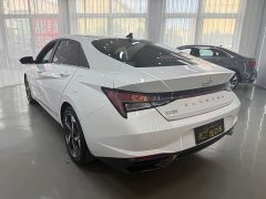 Hyundai Elantra 2022 1.5L CVT Luxury - ფოტო 15
