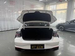 Hyundai Elantra 2022 1.5L CVT Luxury - ფოტო 17
