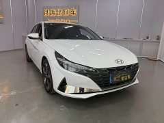 Hyundai Elantra 2022 1.5L CVT Luxury - ფოტო 2