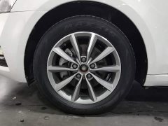Skoda Octavia 2020 1.5L Automatic Zhixing Luxury Edition - ფოტო 17