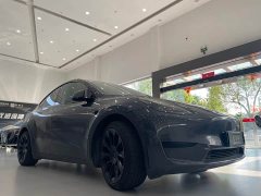 Tesla Model Y 2022 Facelift Rear-Wheel Drive - ფოტო 3
