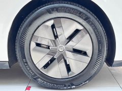 Li Auto MEGA 2025 Home Family Edition - ფოტო 15