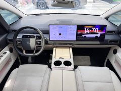 Li Auto MEGA 2025 Home Family Edition - ფოტო 6
