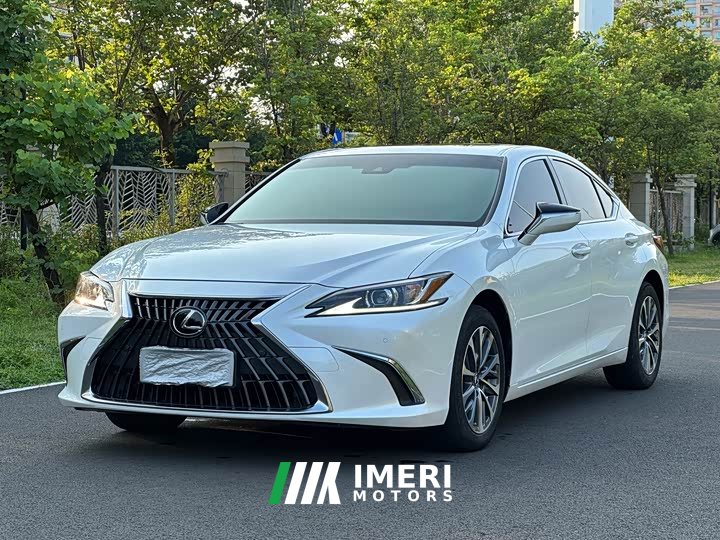 Lexus ES 200 Excellence Edition
