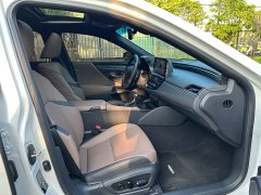 Lexus ES 200 Excellence Edition - ფოტო 12