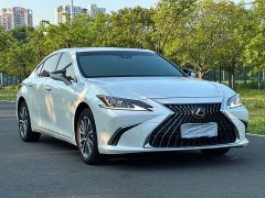 Lexus ES 200 Excellence Edition - ფოტო 3