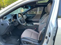 Lexus ES 200 Excellence Edition - ფოტო 7