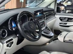 Mercedes-Benz V-Class 2022 V 260 L Long Wheelbase Luxury Edition - ფოტო 8