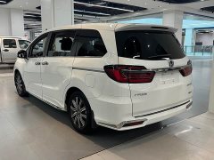 Honda Odyssey 2.0L e:HEV Sharp Comfort Edition - ფოტო 4