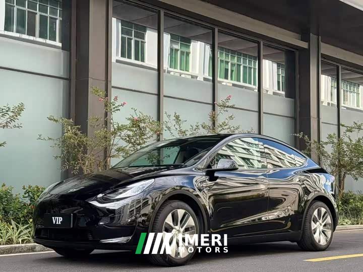 Tesla Model Y Facelift Rear-Wheel Drive