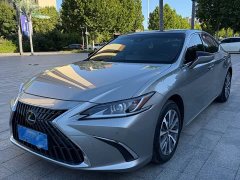 Lexus ES 200 Luxury - ფოტო 1
