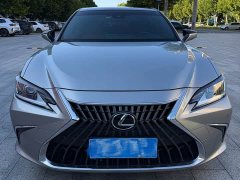 Lexus ES 200 Luxury - ფოტო 2