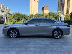 Lexus ES 200 Luxury - ფოტო 3
