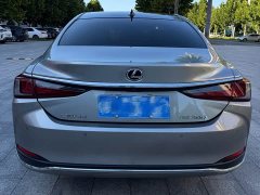 Lexus ES 200 Luxury - ფოტო 5