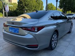 Lexus ES 200 Luxury - ფოტო 6