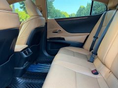 Lexus ES 200 Luxury - ფოტო 9
