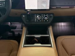 Land Rover Defender 2025 110 3.0T P400 X-Dynamic HSE - ფოტო 16