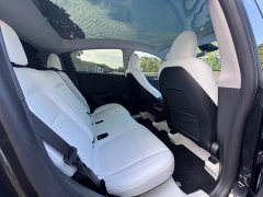Tesla Model Y Rear-Wheel Drive - ფოტო 8