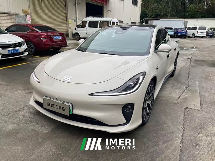 IM Motors Zhiji L6 Ultra