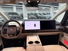 Li Auto Li Xiang MEGA Ultra - ფოტო 8