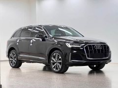 Audi Q7 55 TFSI quattro S line Sport - ფოტო 3