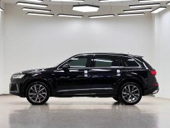 Audi Q7 55 TFSI quattro S line Sport - ფოტო 4