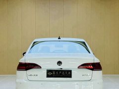 Volkswagen Bora 200TSI DSG Comfort Navigation Edition - ფოტო 10