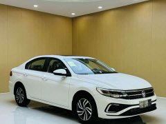 Volkswagen Bora 200TSI DSG Comfort Navigation Edition - ფოტო 3