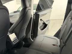 Tesla Model Y Rear-Wheel Drive - ფოტო 9