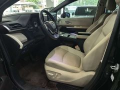 Toyota Sienna 2021 2.5L Hybrid Luxury - ფოტო 6