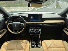 Lincoln Explorer 2.0T Two-Wheel Drive Elite - ფოტო 4