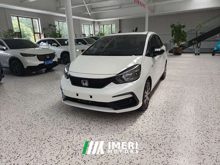 Honda Fit 1.5L CVT Trendy Sunroof Edition