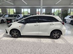 Honda Fit 1.5L CVT Trendy Sunroof Edition - ფოტო 4