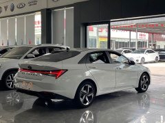 Hyundai Elantra 2022 1.5L CVT Luxury - ფოტო 16